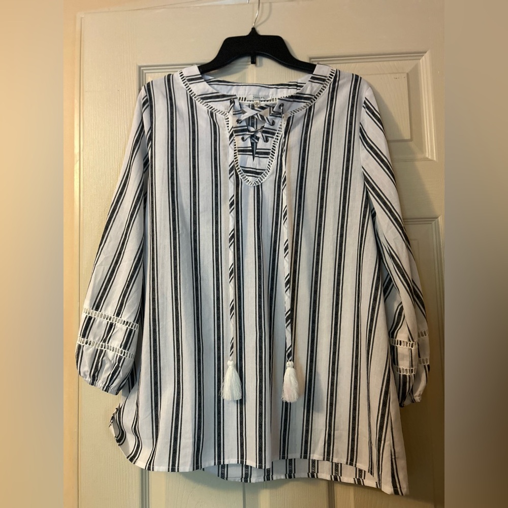 JODIFL Black and White Striped Top